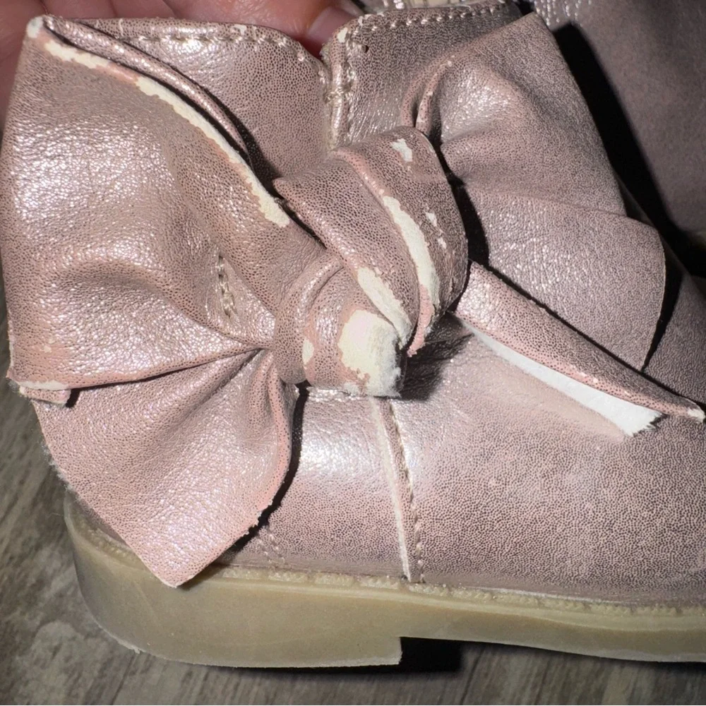 ☀️6/$20☀️ Garanimals Metallic Pink Kids Boots with Bow